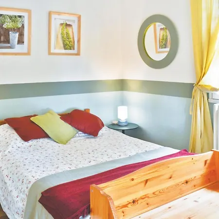 Cozy In With Outdoor Swimming Pool Casa vacanze *